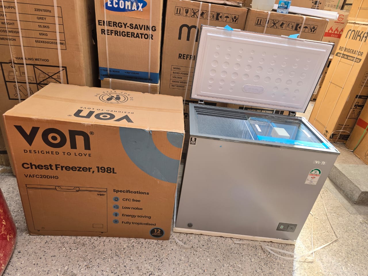 Von Chest Freezer 198 Litres – Large Capacity, Fast Cooling, Low Noise, Energy-Efficient Deep Freezer. A  high-performance, family-size deep freezer engineered for maximum food preservation, superior.