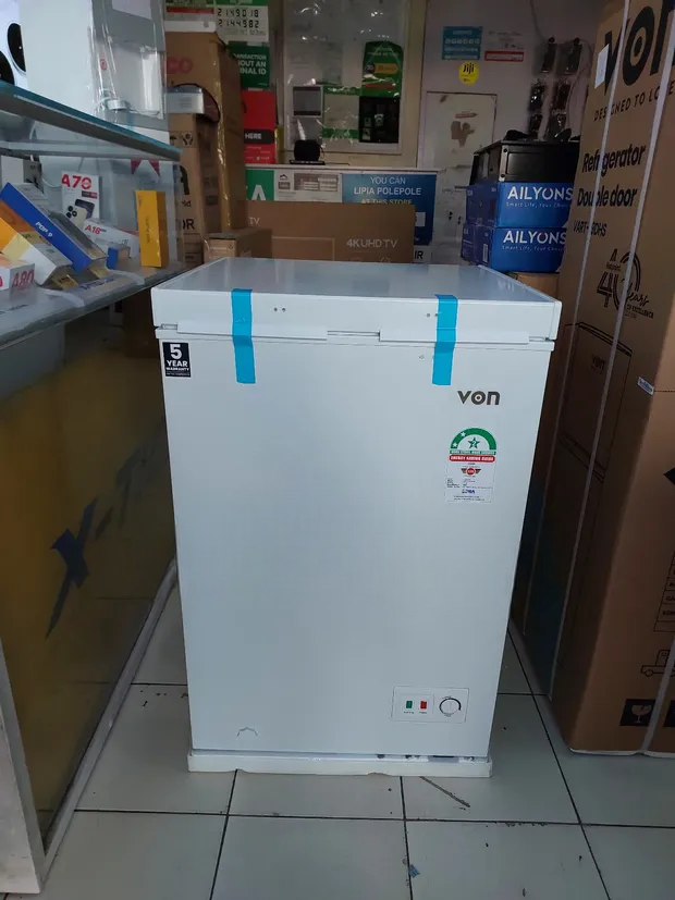 Von Chest Freezer 98 Litres – Compact, Energy-Efficient, Fast Cooling Deep Freezer for Home & Small Shops. A compact, reliable, and energy-efficient freezer designed for home use and small businesses.