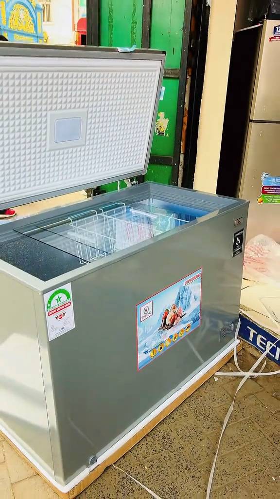 Von Chest Freezer 505 Litres – Large Capacity, Fast Cooling, Energy-Efficient Deep Freezer for Home & Commercial Use. designed for households, restaurants, supermarkets, and small businesses.