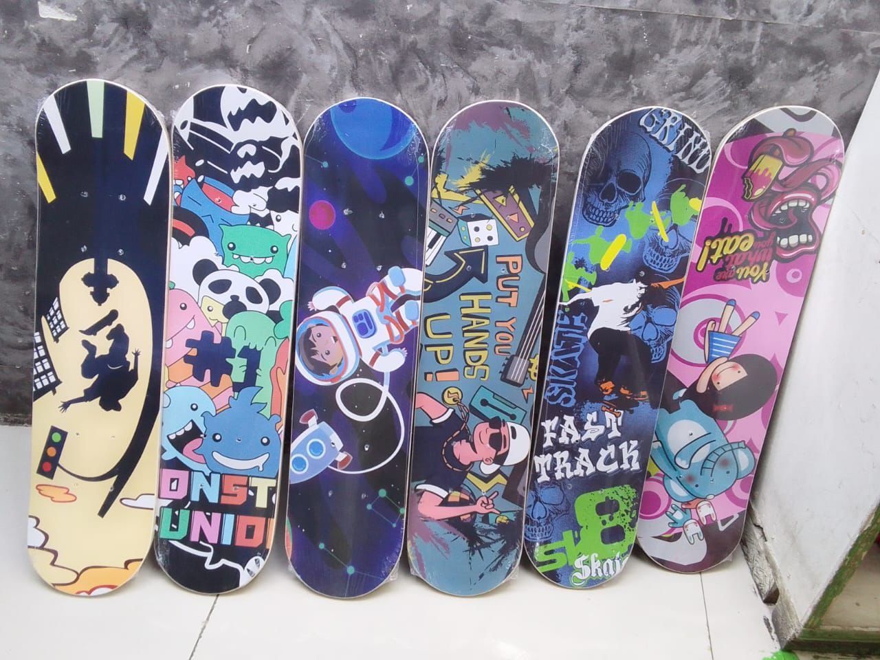 Small Skate board✅Suitable for 10 years and below