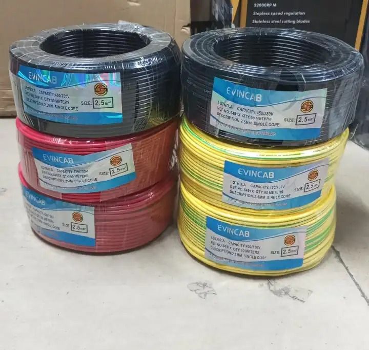 2.5mm single electrical cable, 90m Roll quality insulated single-core cables for all your wiring needs. Suitable for domestic and industrial use