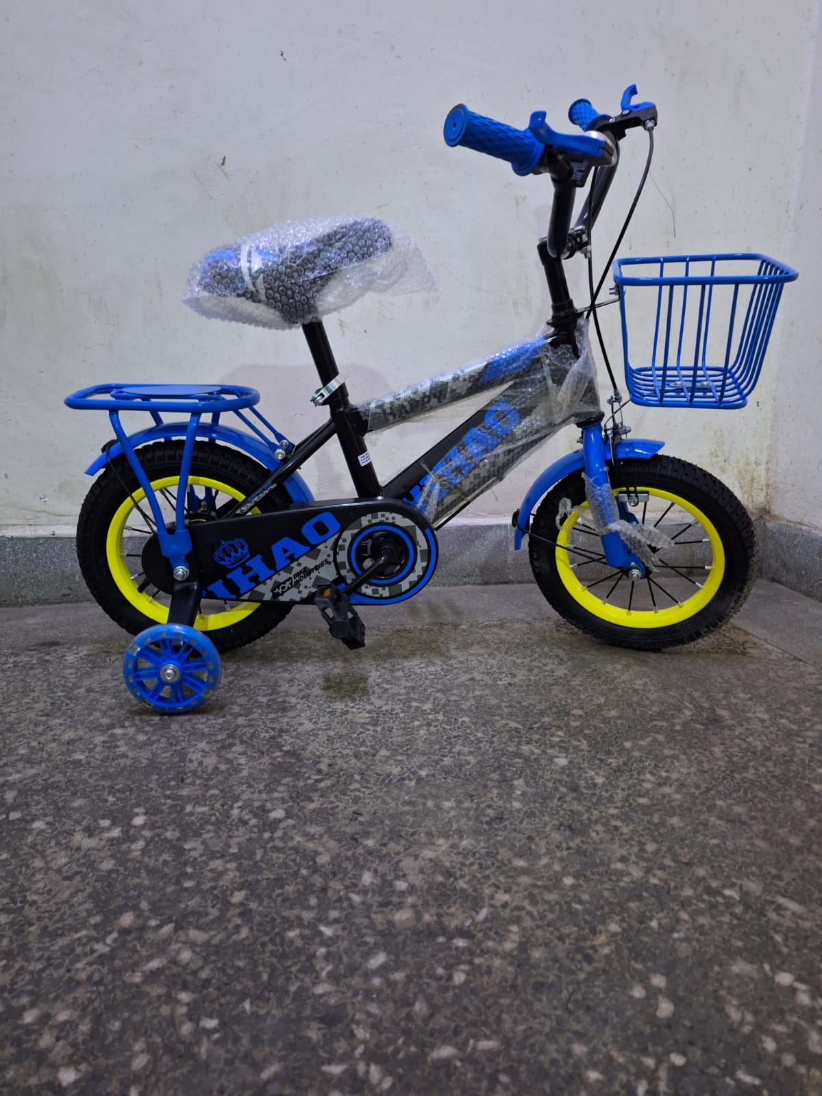 Kids Bicycle Size 12(Age 2-5Years) – Strong Frame with Training Wheels for Boys & Girls Give your child the perfect riding experience