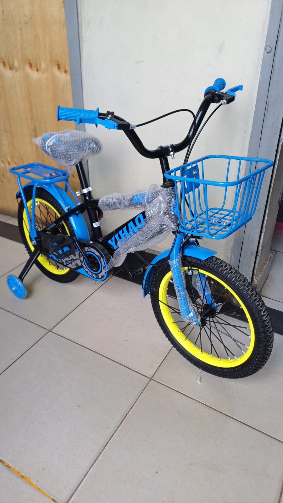 Kids Bicycle Size 16(Age4-8Years) – Strong Frame with Training Wheels for Boys & Girls Give your child the perfect riding experience