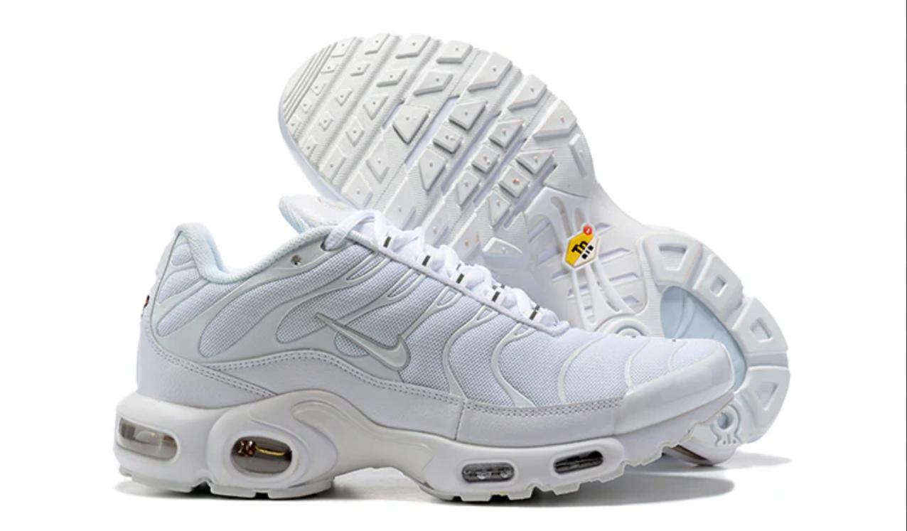 Black Friday TN Air Max Plus Triple Black/white Men's Shoes Sneakers