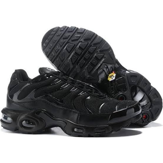 Black Friday TN Air Max Plus Triple Black/white Men's Shoes Sneakers