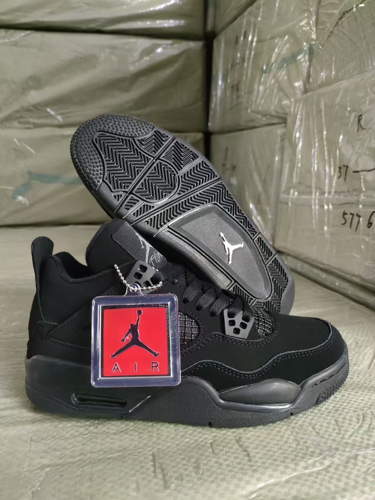 UNISEX J4 BLACK CAT Ladies sizes 36-40  Men's Shoes Sneakers