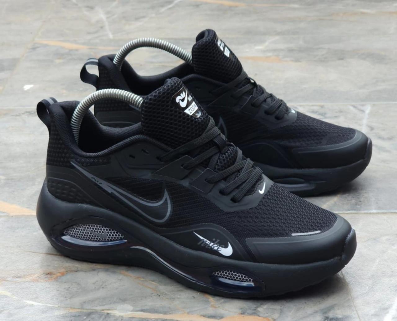 Classy AirMax Zoom Winflow White and Black Men's Shoes Sneakers