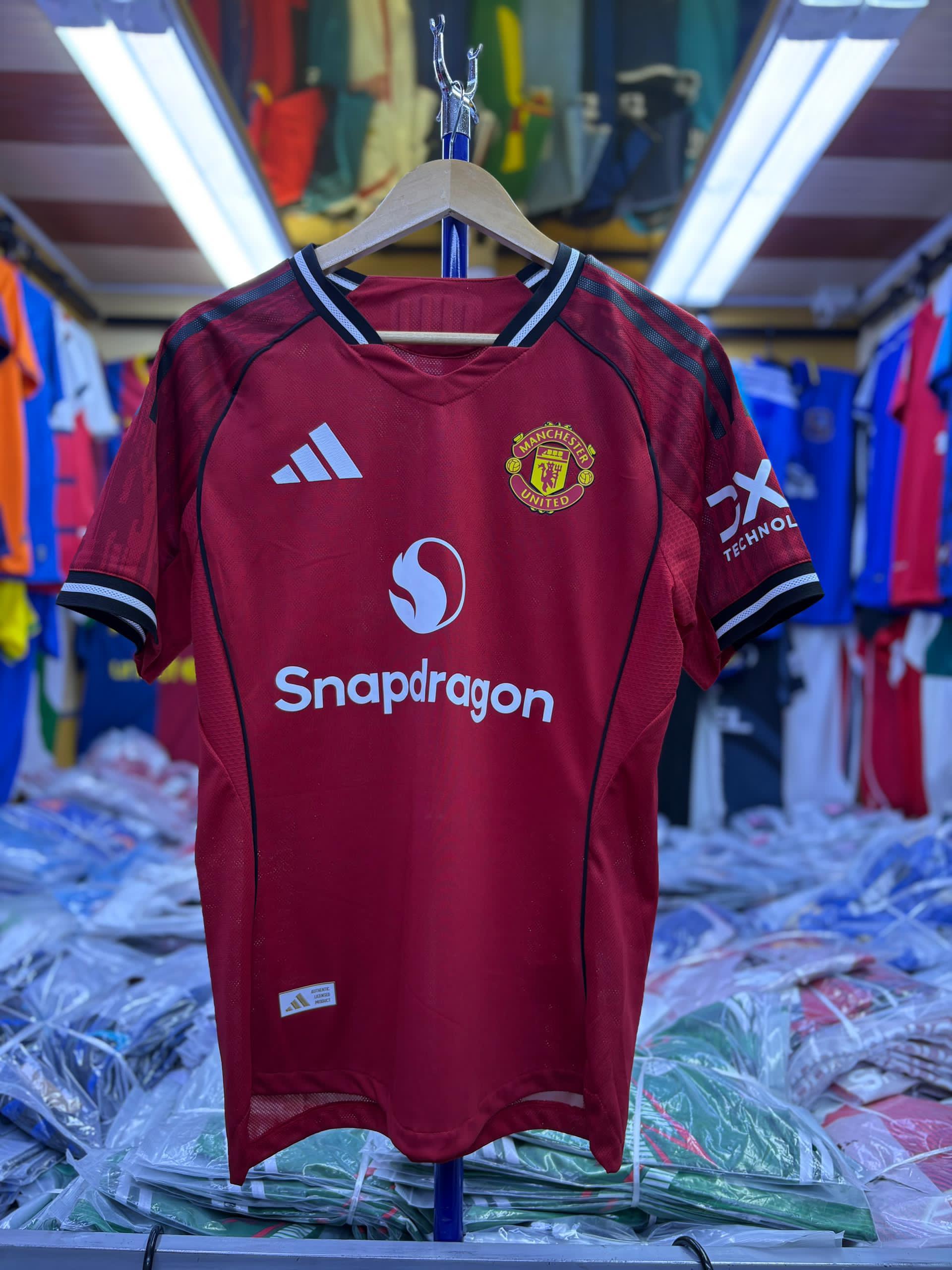 Latest Red Manchester United Home Jersey 25/26  Tops T-Shirts