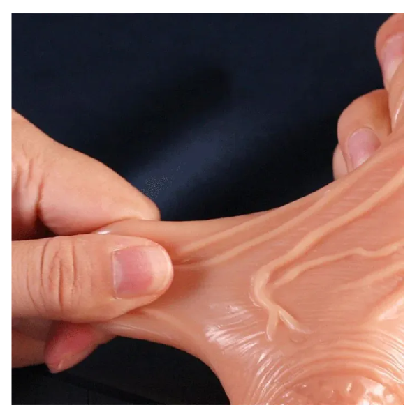 Silicone Woman Sex Toy Realistic Dildo Strong Suction Cup Hands-free Play Huge Realistic Penis G-Spot Stimulation Dildos Female Adult Sex Toys