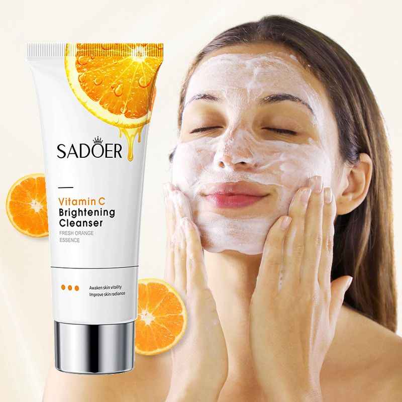 Sadoer Vitamin C Foaming Cleanser, Face Brightening Face Cleanser is Effective in Removing Make Up Residues, Deep Cleaning, Moisturizing, Skin Brightening and Fades Dark Spots