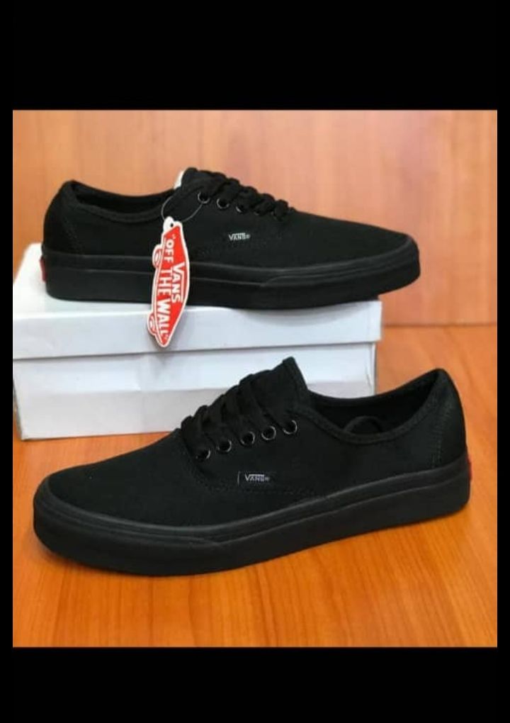 Vans Classic Lace-Up Mens Shoes
