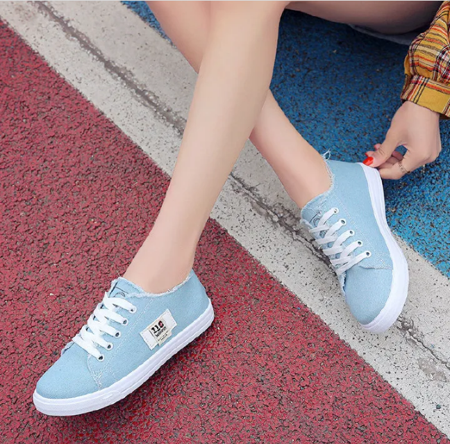 Women Canvas Shoes Lace up Sneakers 2025 Summer Ladies Loafers Soft Breathable Casual Shoes Solid Female Flat Shoes
