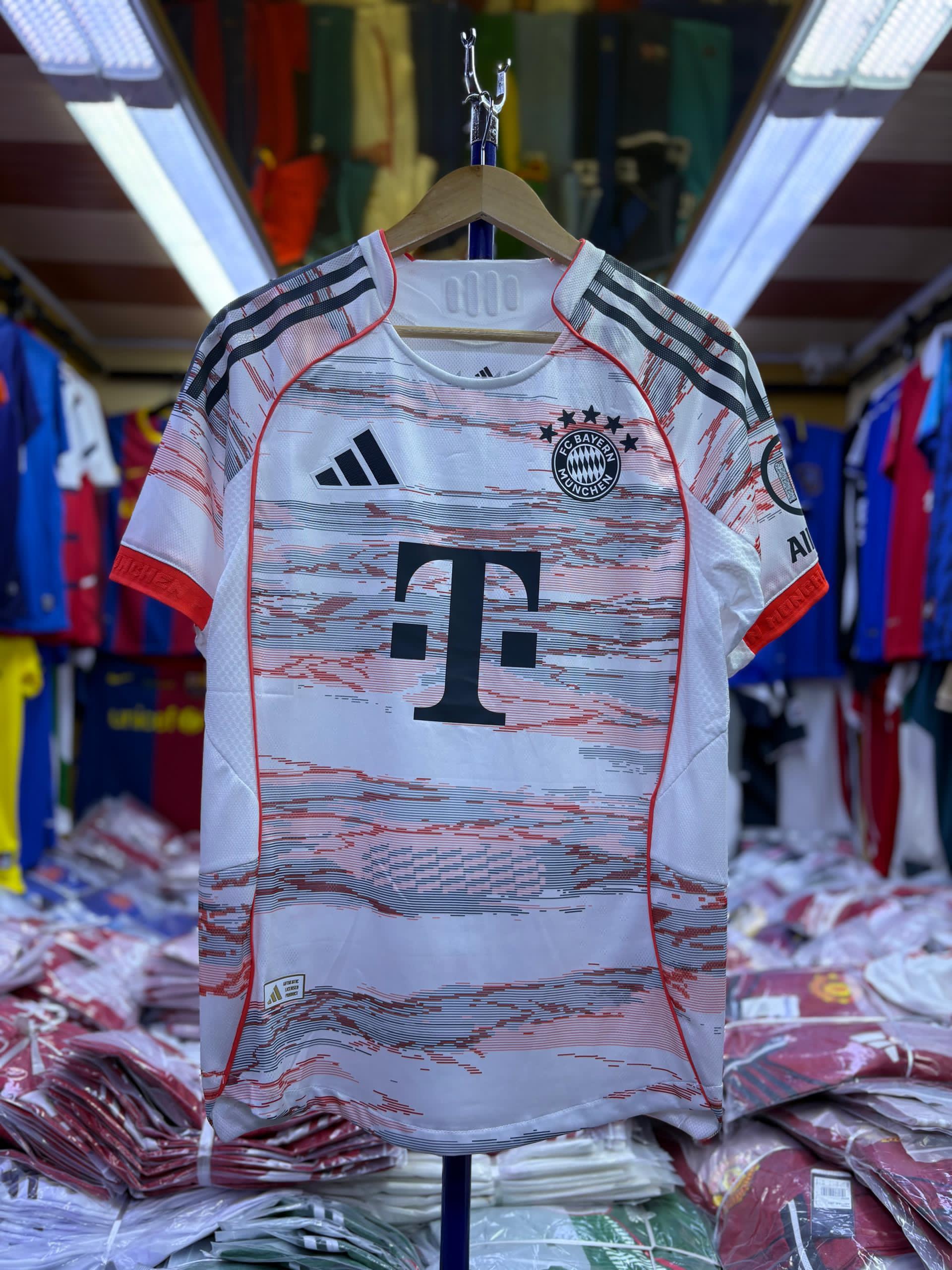 UNIQUE!! New Arrival/ New Season Good Quality Authentic FC Bayern Munich 2025/2026 Away Shirt/Jersey.