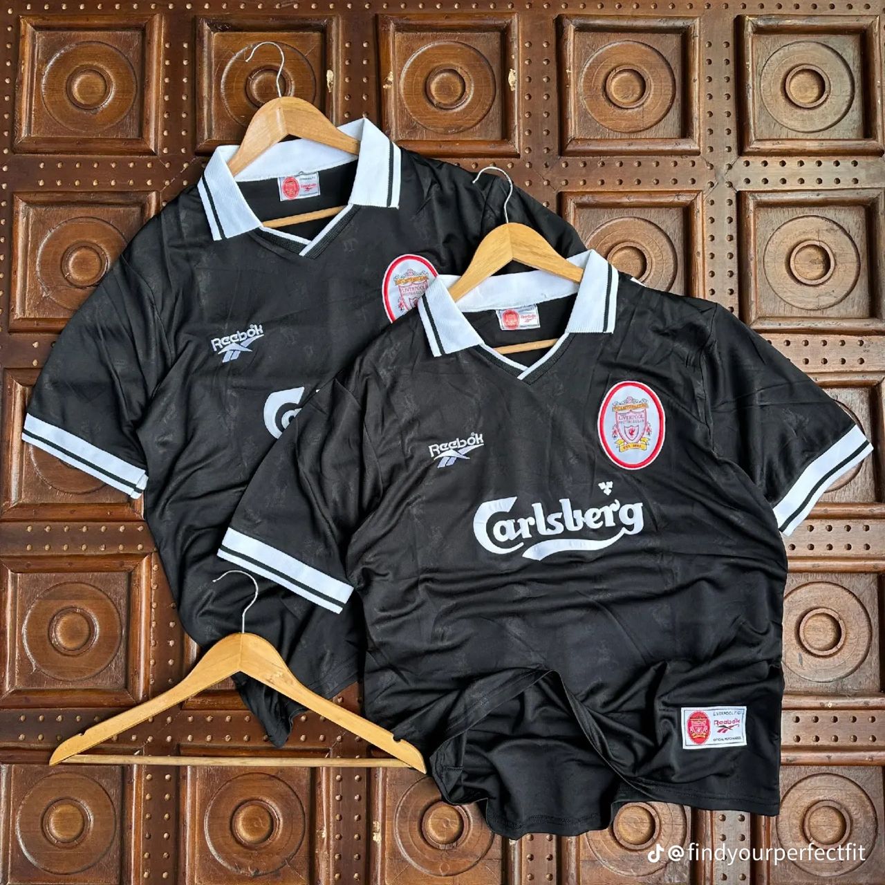 BACK IN STOCK!! RARE!! UNIQUE!! Classic Original Good Quality Authentic Liverpool FC 1996/1997 Away Jersey.