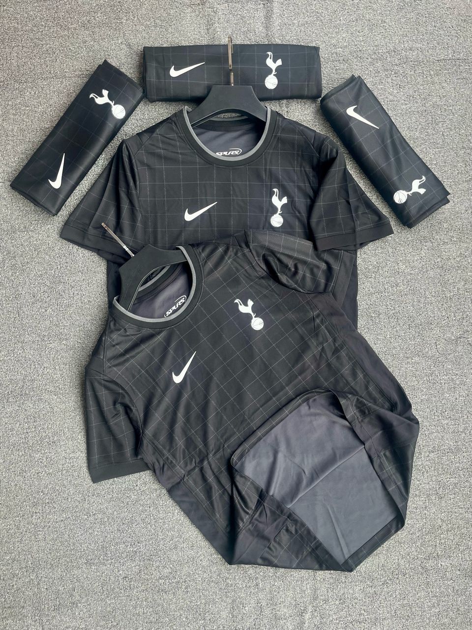 Outstanding Classic Good Quality New Arrival/New Season 2025/2026 Tottenham away Jersey.
