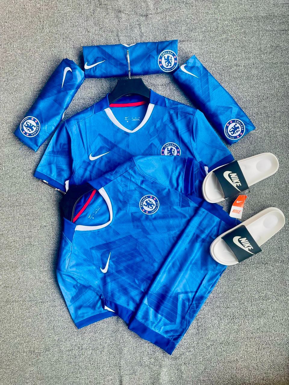 Authentic Original Good Quality Outstanding Classic New Arrival/New Season Chelsea 2025-2026 Home Kit/Jersey.