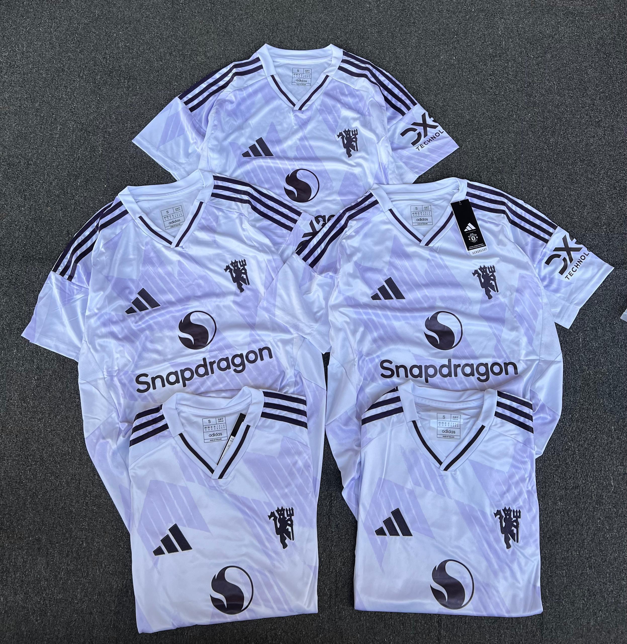 Outstanding Classic Good Quality New Arrival/New Season Manchester United 2025-2026 Away Kit/Jersey.