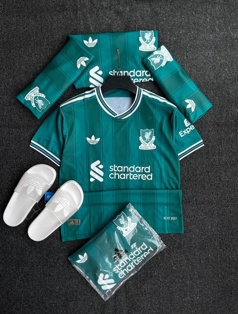 Outstanding Classic Unique Good Quality Authentic New Arrival/New Season Liverpool 2025-2026 Third Kit/Jersey.