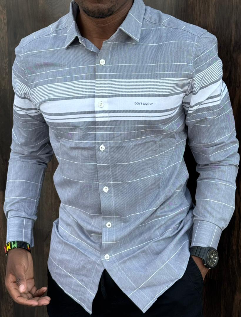 High Quality Trendy Official men's long-sleeve Cotton button-down shirt.