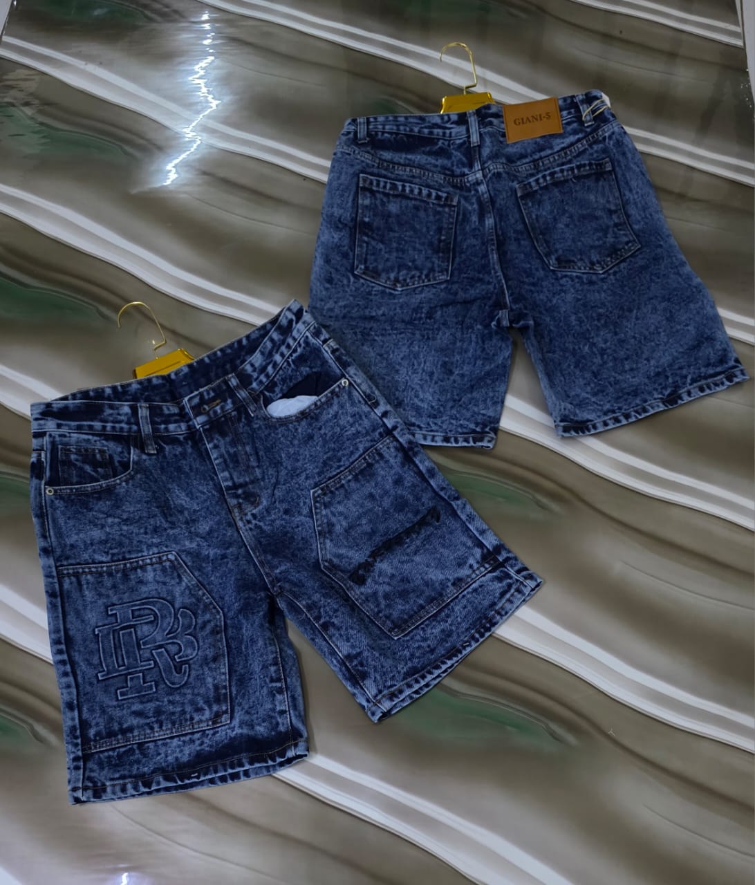 Excellent Quality Trendy Fashionable men's denim shorts.