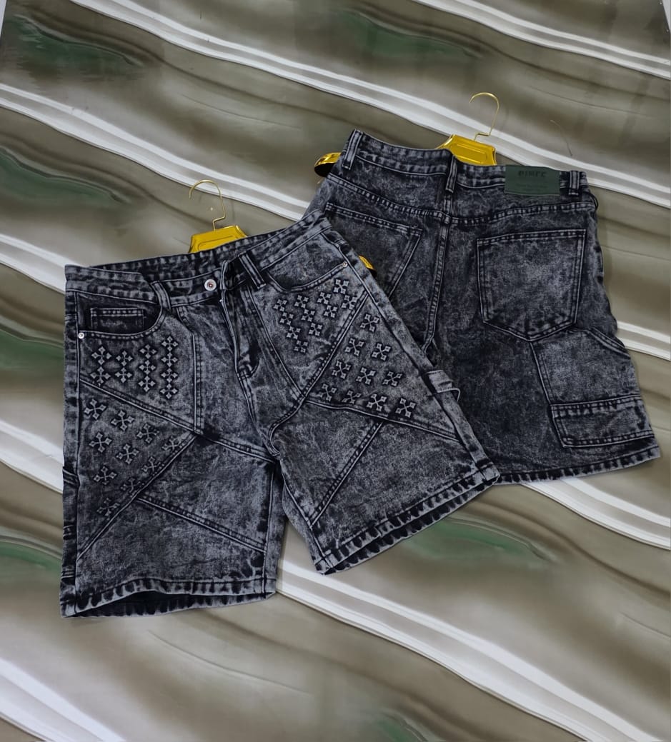 Excellent Quality Trendy Fashionable men's denim shorts.