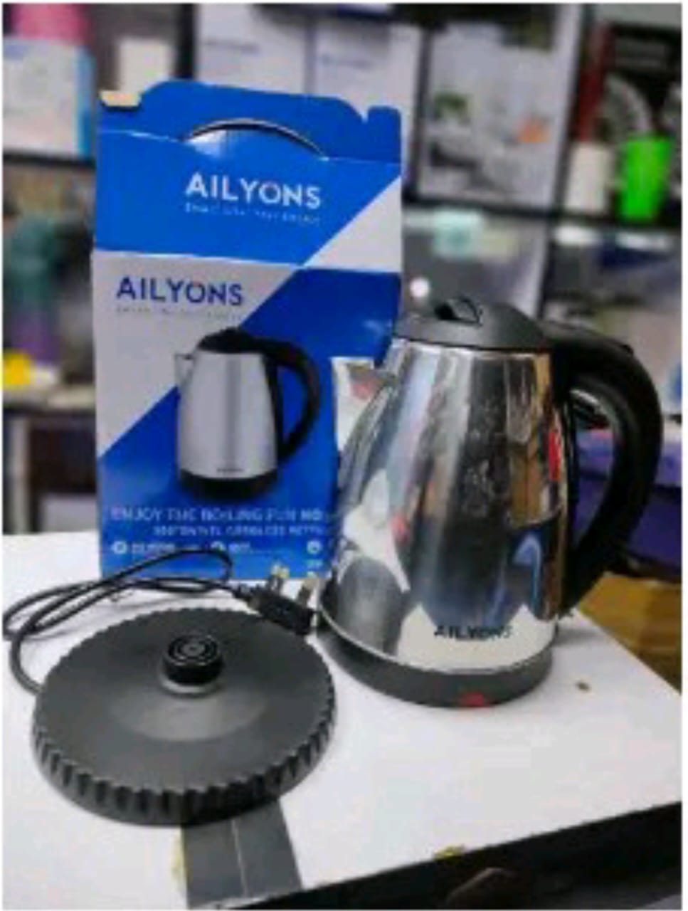 Ailyons 1.8l energy efficient electric water kettle heater jug