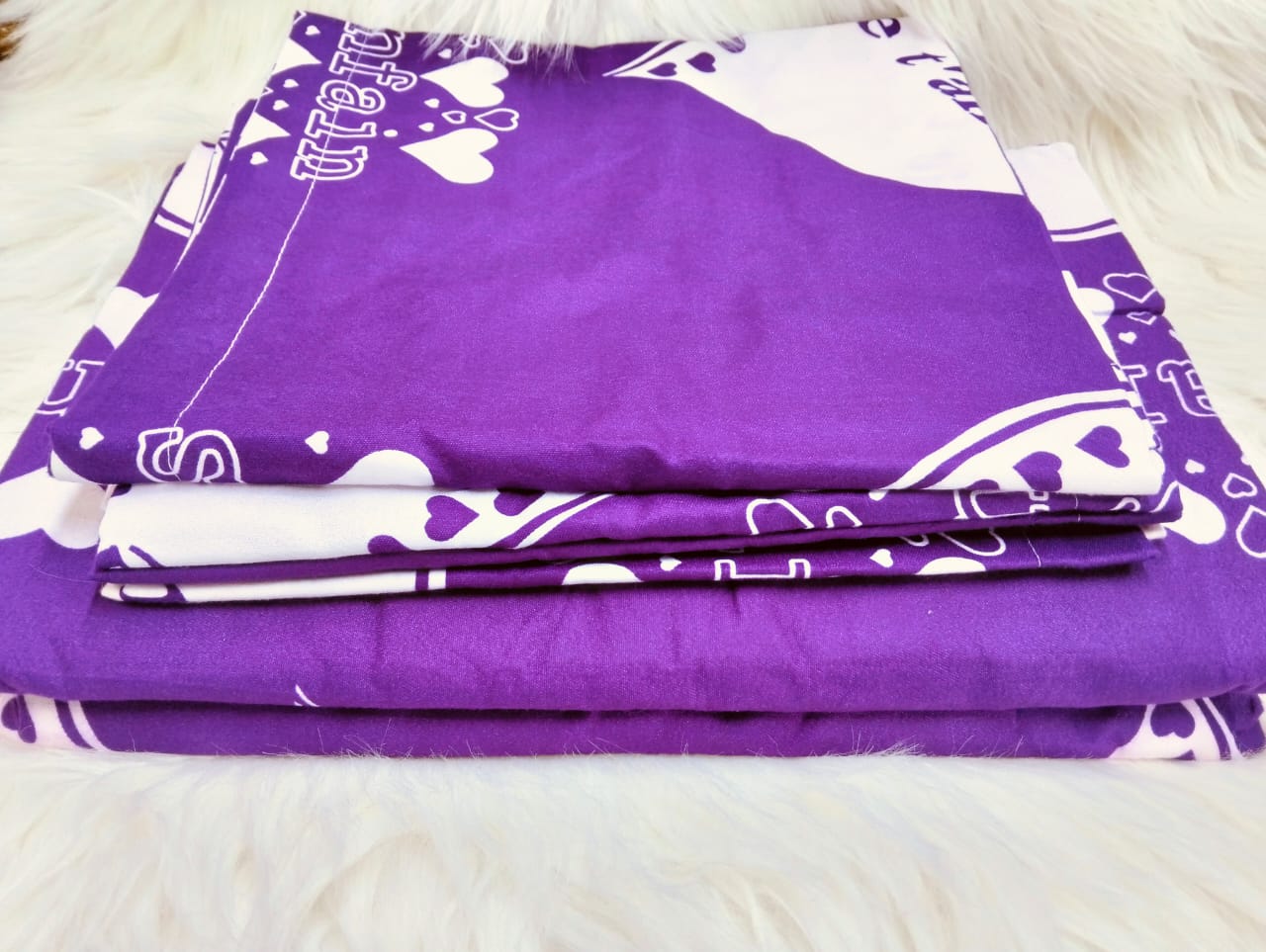 6pc set bedsheets 6*6 (2 Bed sheets, 4 pillow cases) Cotton Bedsheets Set comes as 2pcs of Bedsheet and 4pcs of Pillow Cases Bedding Set