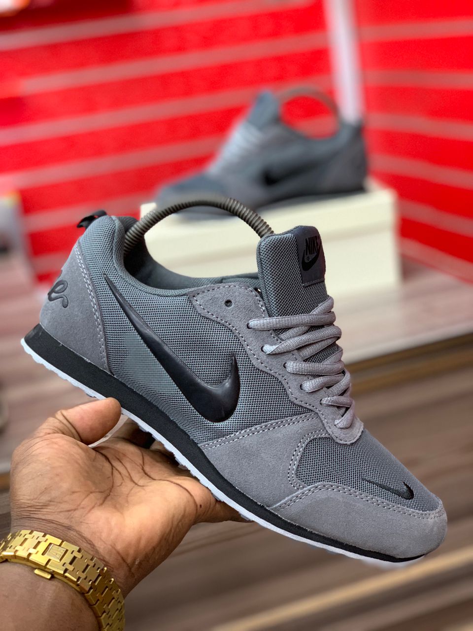 Men's casual sports shoes boys shoes breathable soft soled shoes women's running shoes students fashion sneakers teenager non-slip athletic shoes casual shoes