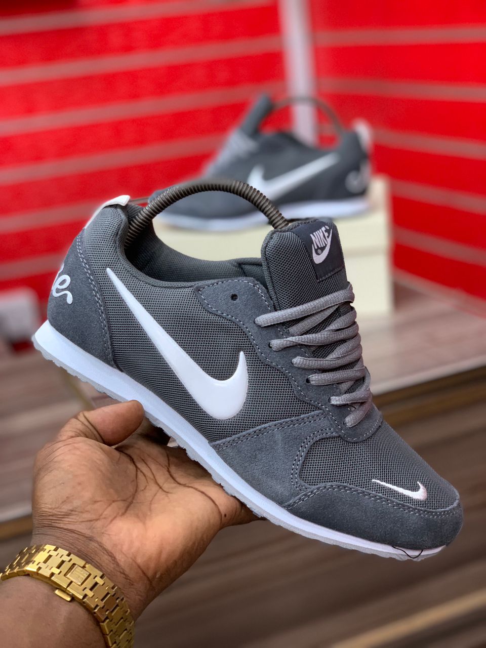 Men's casual sports shoes boys shoes breathable soft soled shoes women's running shoes students fashion sneakers teenager non-slip athletic shoes casual shoes