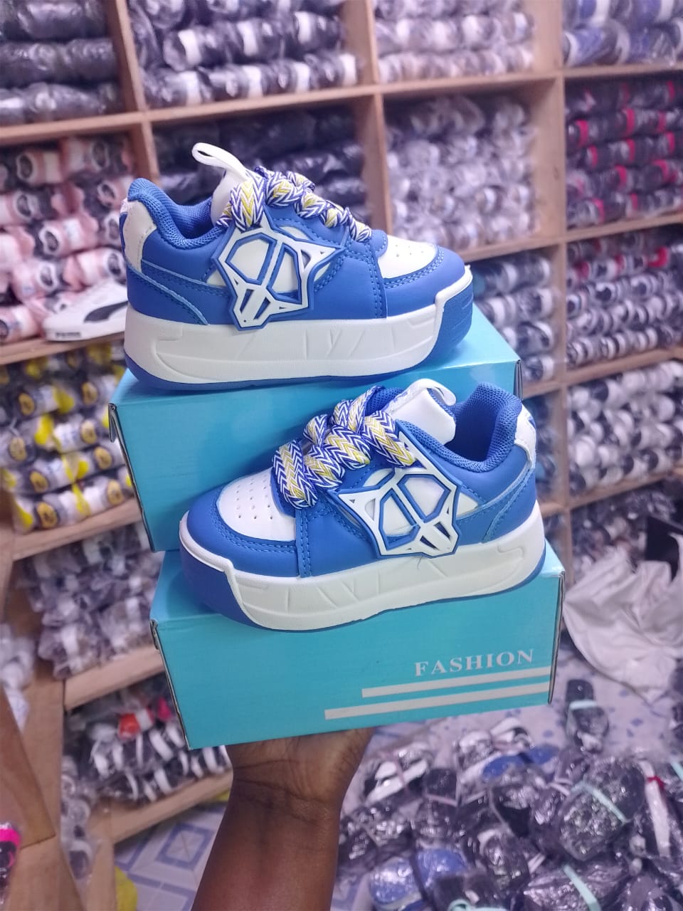 New Arrival KIDS NAKED WOLFE High Quality Comfortable Unisex Sneakers Girls and Boys Sports Shoes Sizes 25-36