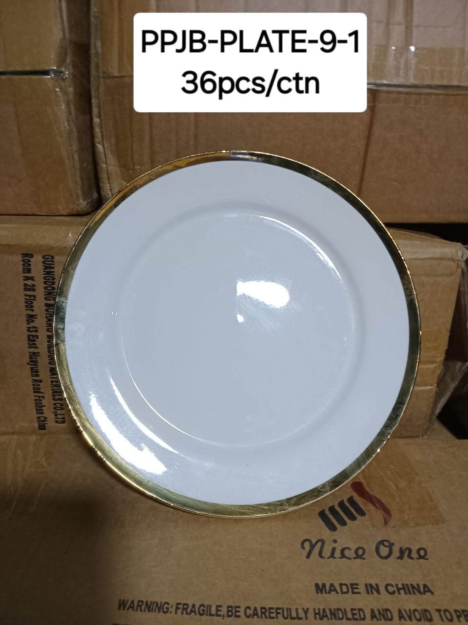 PLATES. 9inch 6pcs golden ring Round Shape Plates, Attractive,Extra Strong, Light and portable,Multiple use, Easy to clean, Premium Quality, adds modern appeal to your dining table,Microwave safe