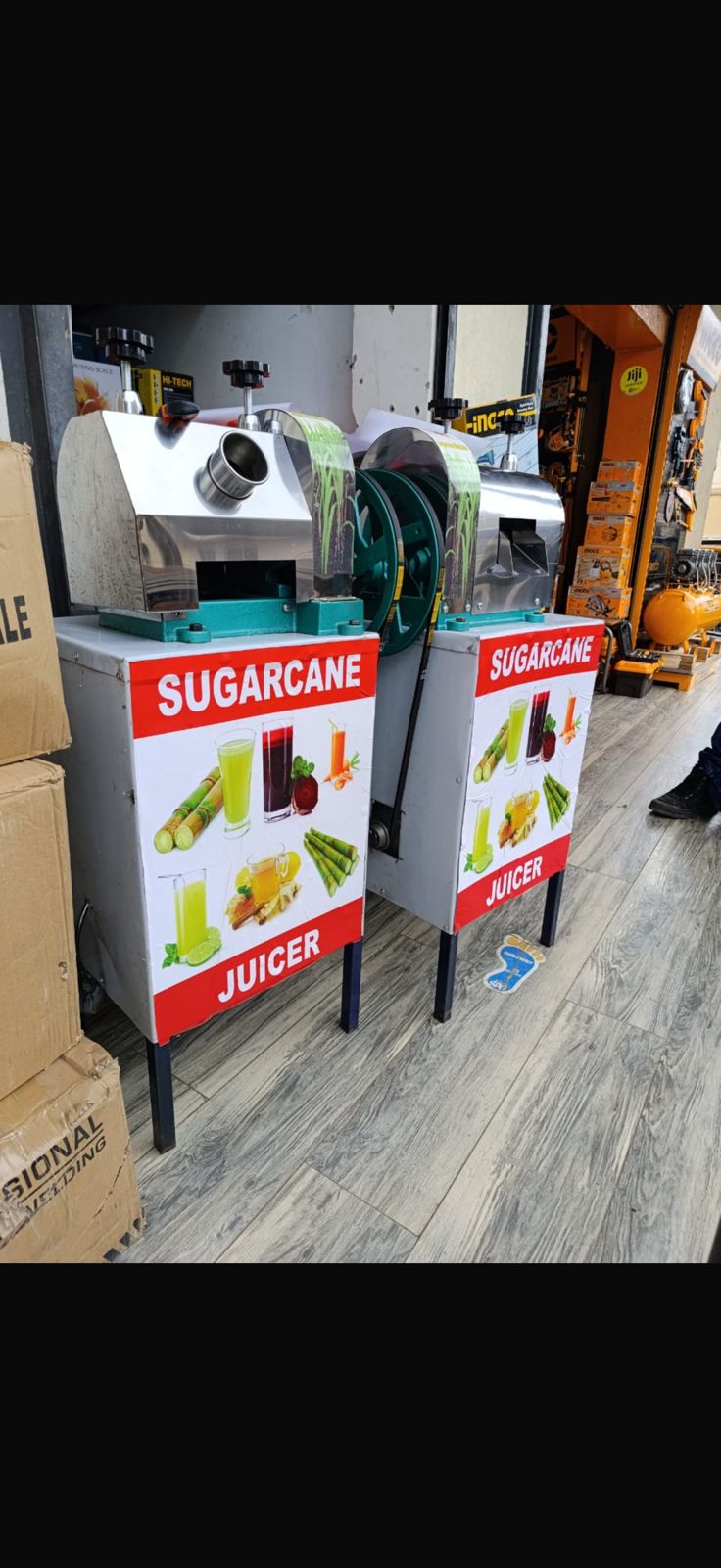 SUGARCANE EXTRACTOR. Electric/ Manual Sugarcane Juicer Extractor Machine, Heavy-Duty Motor for Maximum Efficiency, Stainless Steel Construction, High Juice Extraction Rate, Easy to Operate