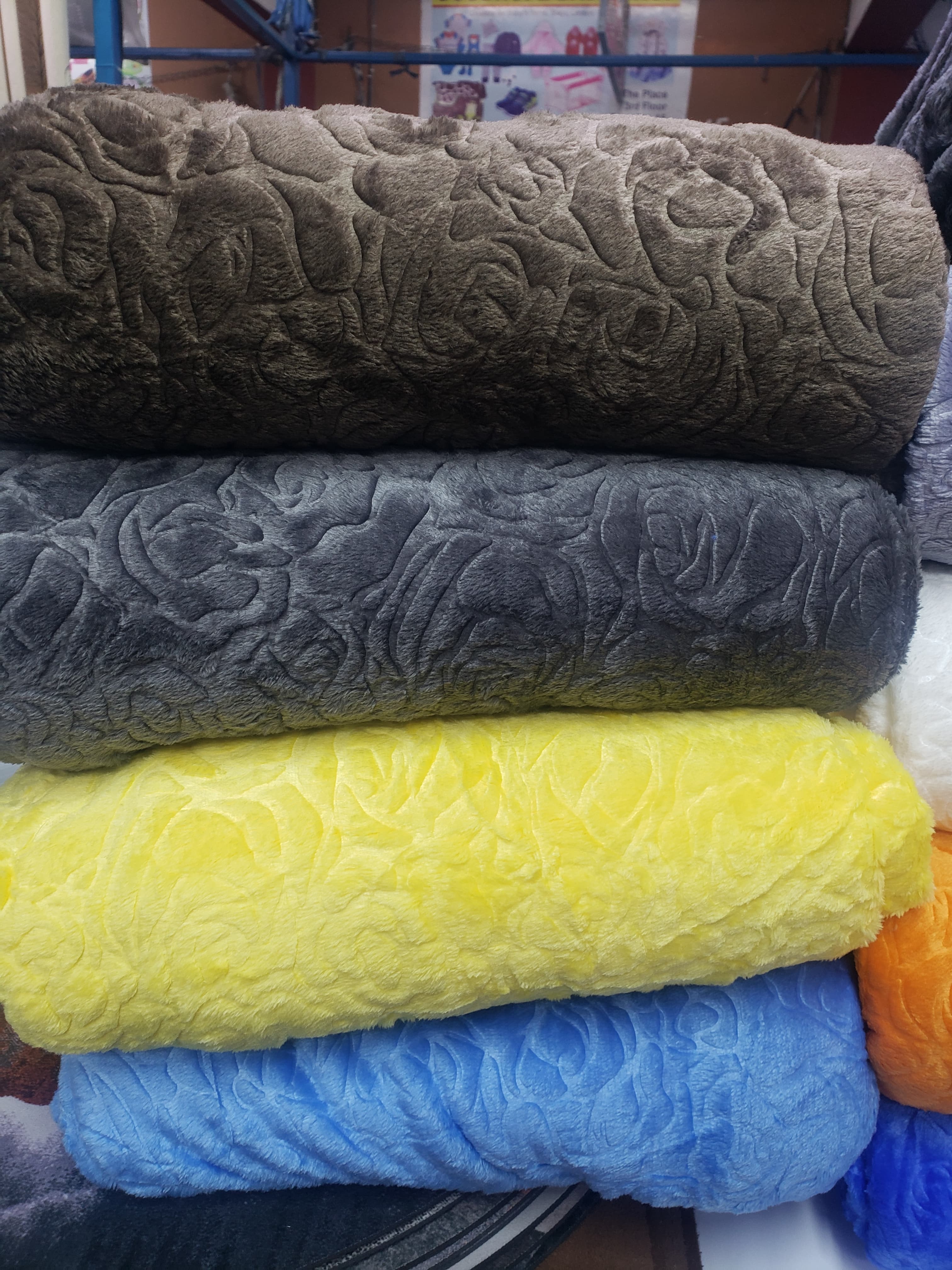 📌 Cabbage fleece throw blankets in stock
▫️Size - 6by6