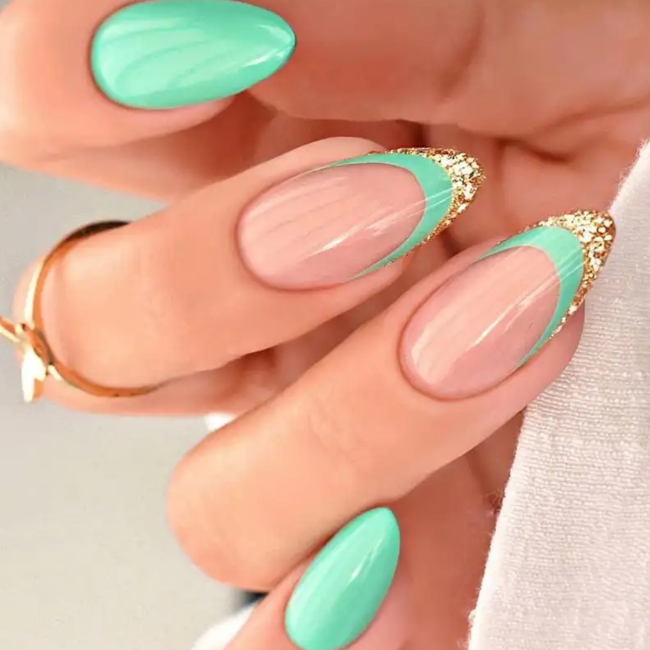 24Pcs Short Almond False Nails Press on Colourful Halo dyeing Wearable Blue Starry Sky French Fake Nails Set Manicure Nail Art