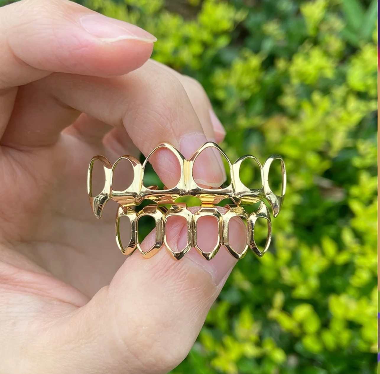 Fashion 6/6 Full Hollow Teeth Grillz 14K Gold Plated Tooth Caps Decor Braces Fangs Dental Grills For Men Women Jewelry