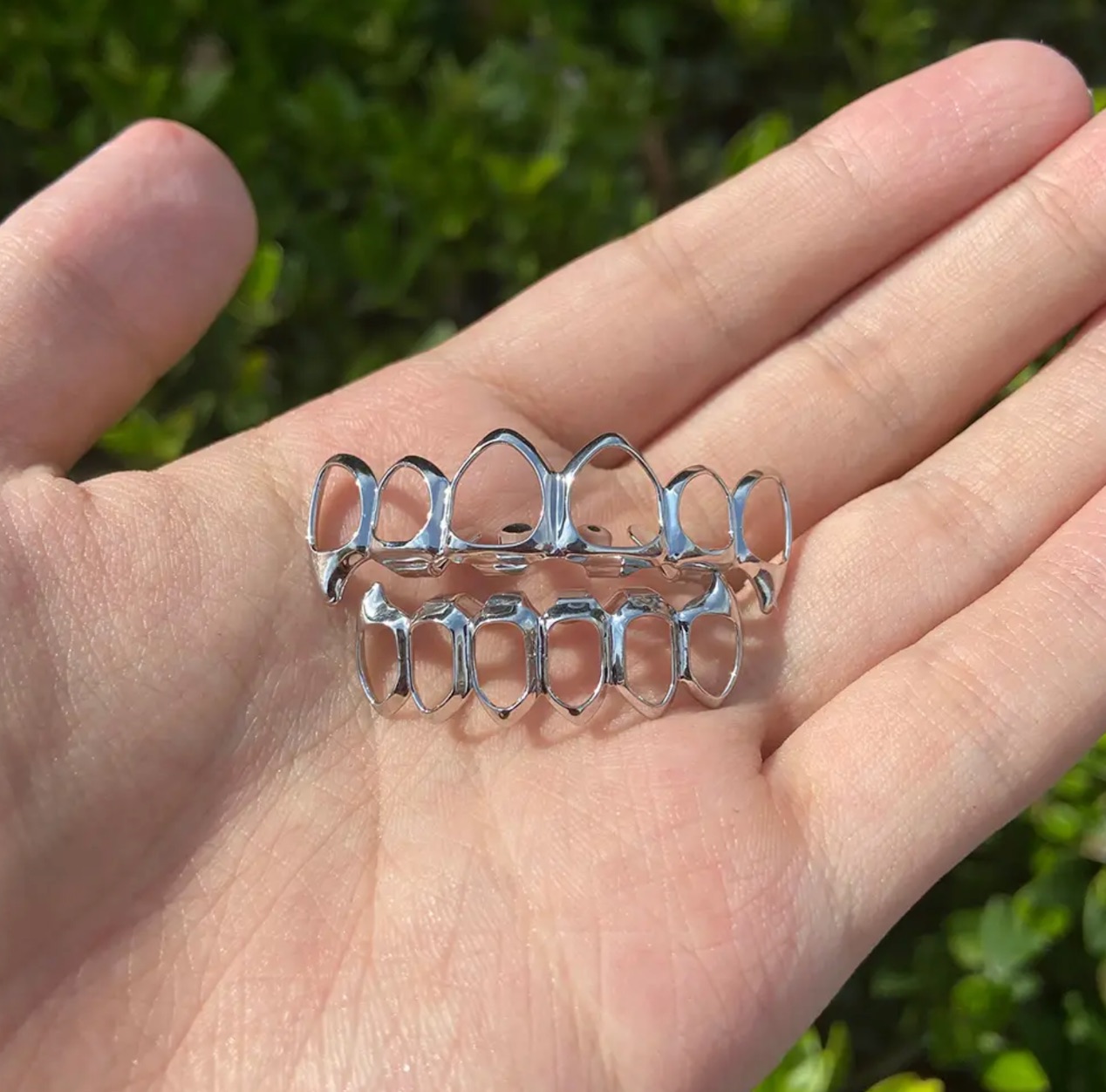 Fashion 6/6 Full Hollow Teeth Grillz 14K Gold Plated Tooth Caps Decor Braces Fangs Dental Grills For Men Women Jewelry
