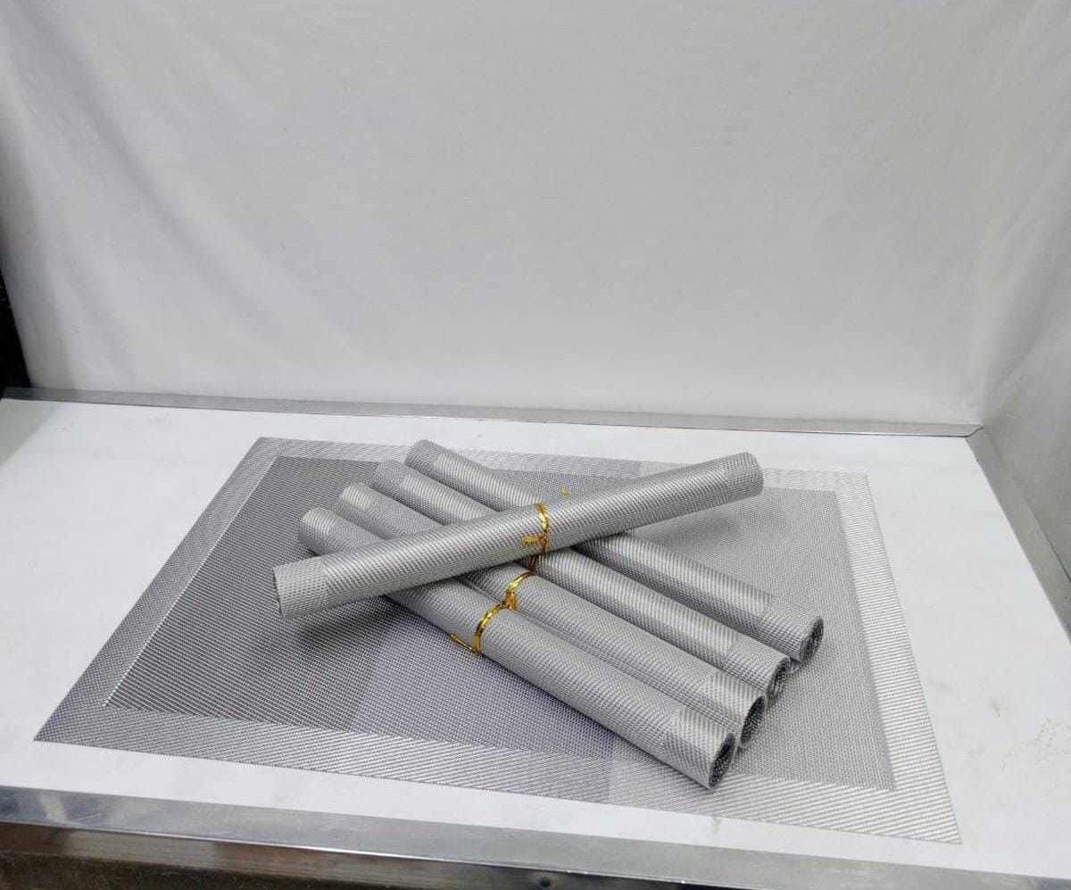 Set of 6pcs PVC Kitchen & Dining Table Mats with Decorative Lines – Durable, Easy-Clean Placemats for Practical Style and Effective Table Surface Protection