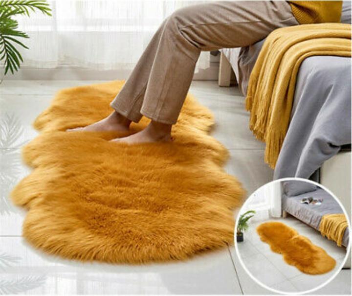 Soft  Faux Fur Bedside Rugs For Bedroom Plush Floor Foot Mats Faux Fur Wool Carpets Living Room Lounge Fluffy Bedside Rug Sofa Cushion