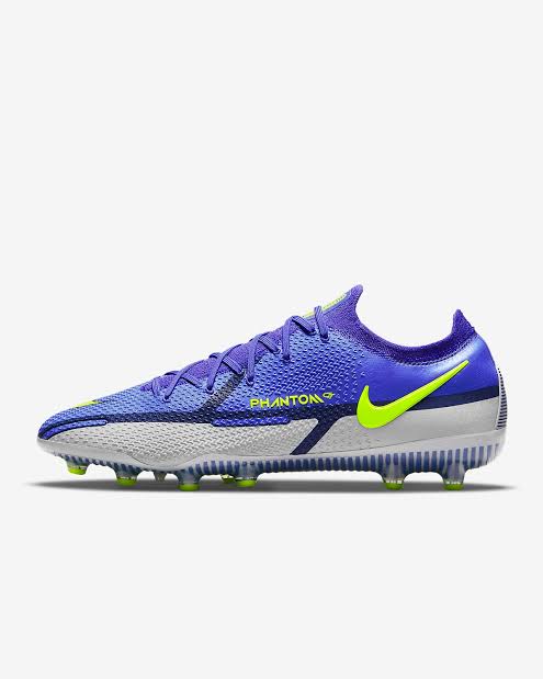 Phantom GT II Motivation Soccer Shoes Elite Football Boots - All Weather Conditions Control Boots                                                                                                      .