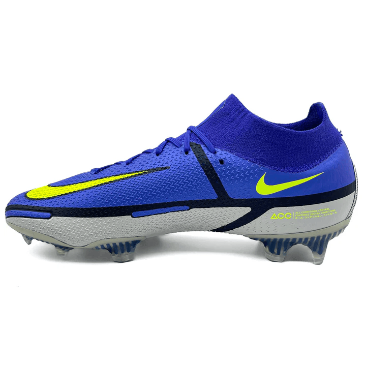 Phantom GT II Motivation Soccer Shoes Elite Football Boots - All Weather Conditions Control Boots                                                                                                      .