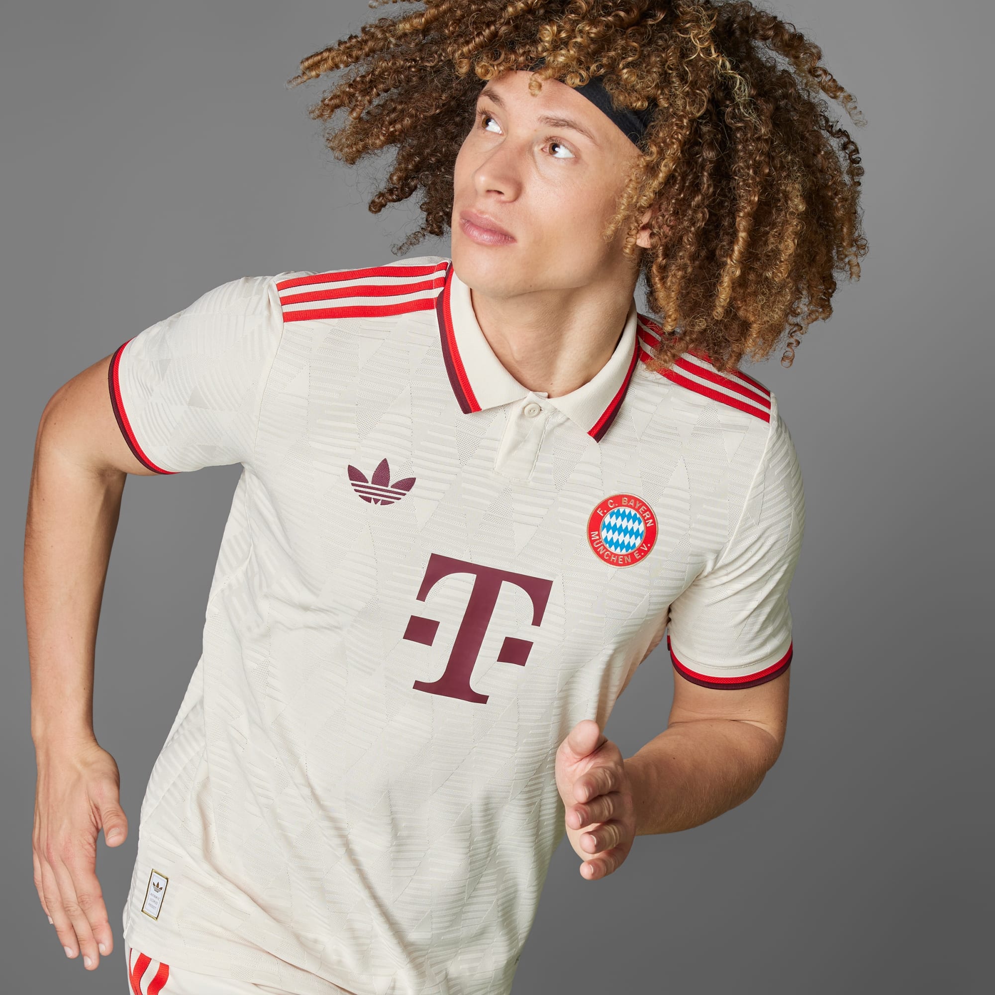 Bayern München 24-25 Champions League/Third Kit Jersey                                                                                                                                                 .