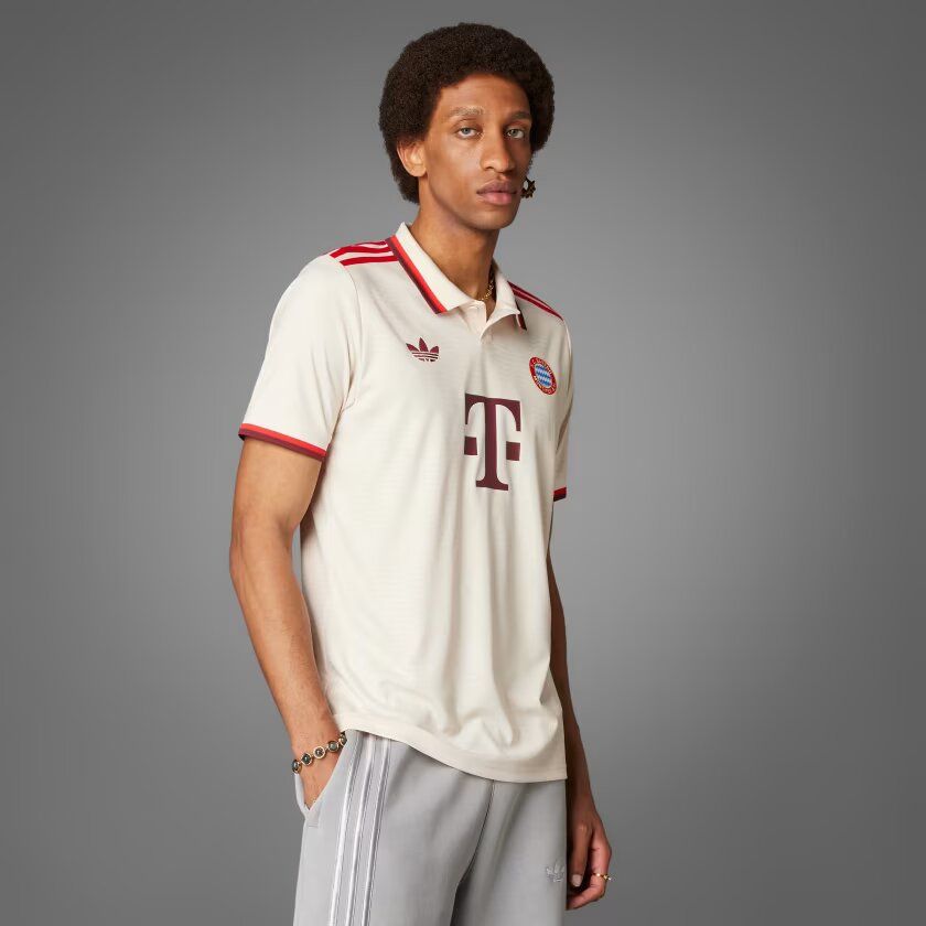 Bayern München 24-25 Champions League/Third Kit Jersey                                                                                                                                                 .