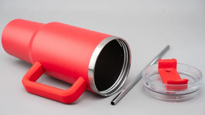 New Stanley Cup Mug/Flask With Car Cup Holder Belly - Insulated Travel Tumbler                                                                                                                         .