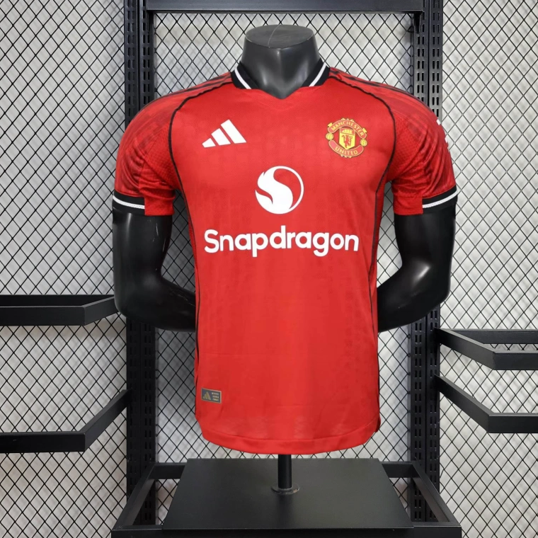 New Manchester United Home Kit Player Version Jersey 2025/26 Football Soccer Season Shirt             .