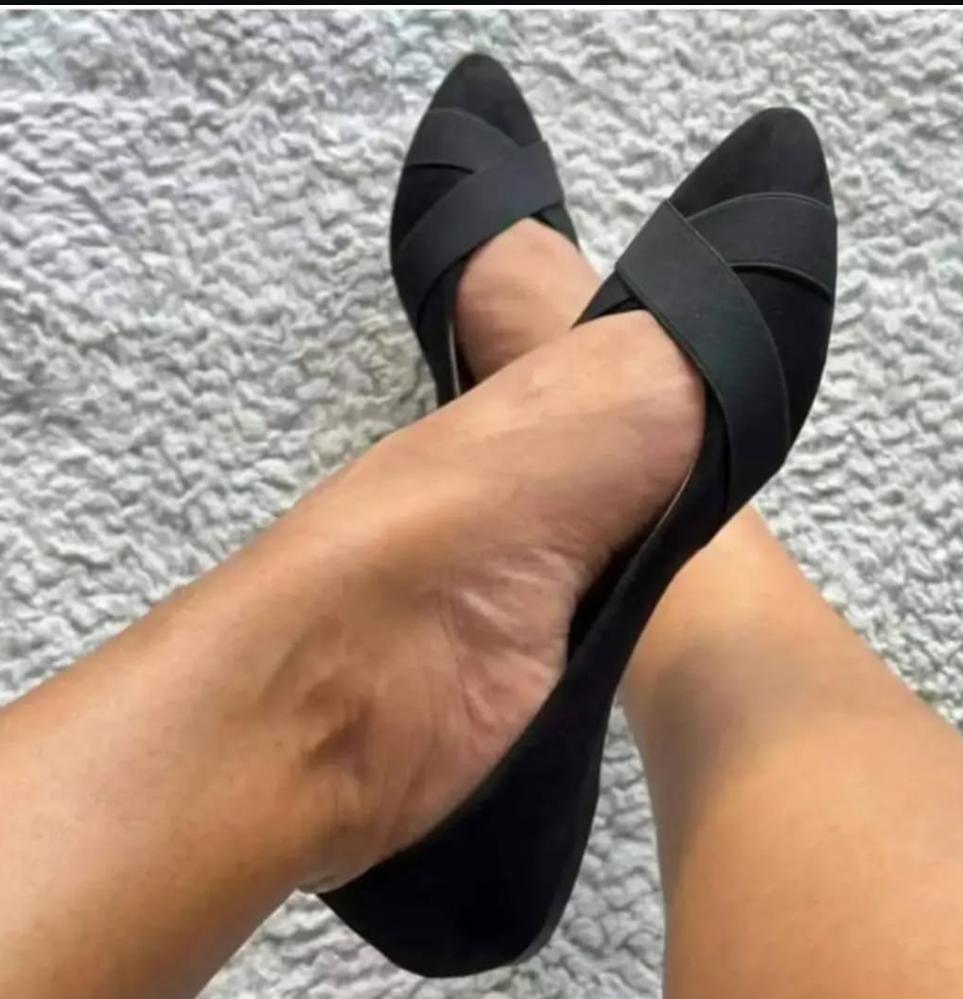 Ladies Suede Flat Shoes - black