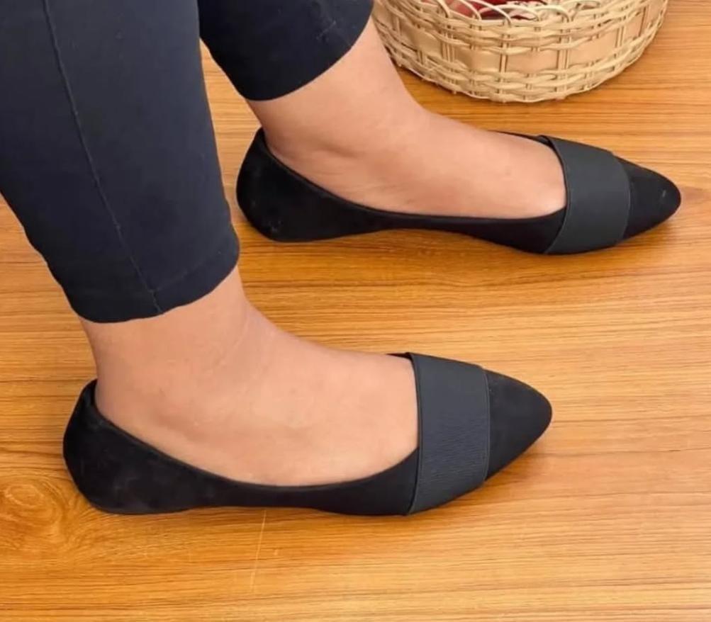 Ladies Suede Flat Shoes - black