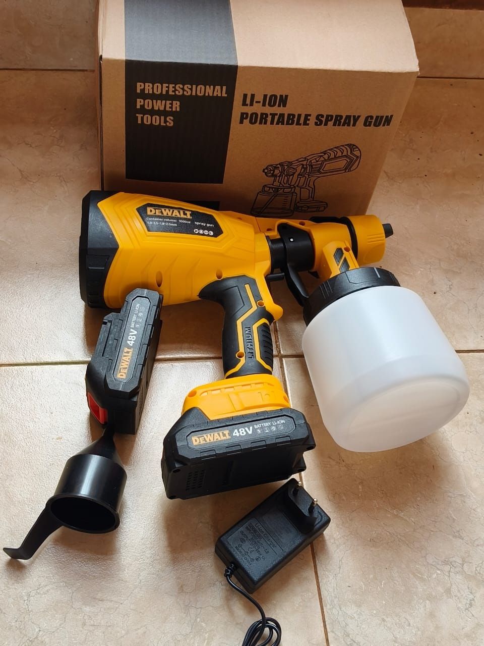 dewalt 48v cordless spray gun 1000ml tank 2 batteries