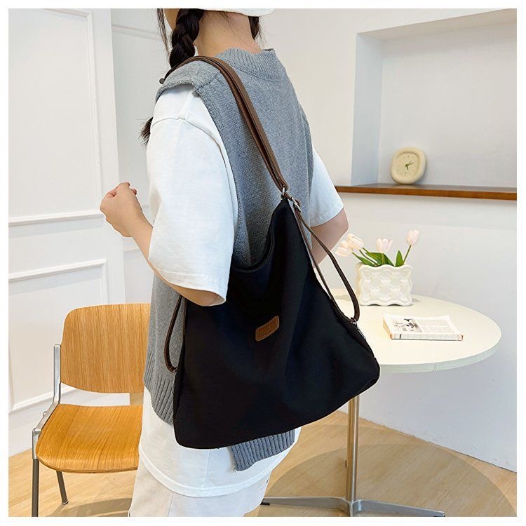 Female 2025 New Spring Large Capacity Backpack Commuter Single Shoulder Underarm Tote Bag Student Class Nylon Cloth Bag
