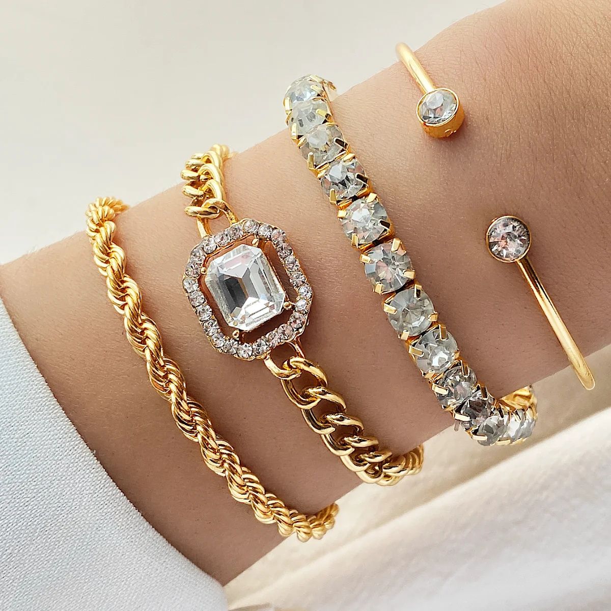 4 Piece Set New Hot Selling Luxurious Girl's  Bracelets for Women Crystal Shiny Adjustable Opening Chain Bracelets Punk Bangle Fashion Jewelry