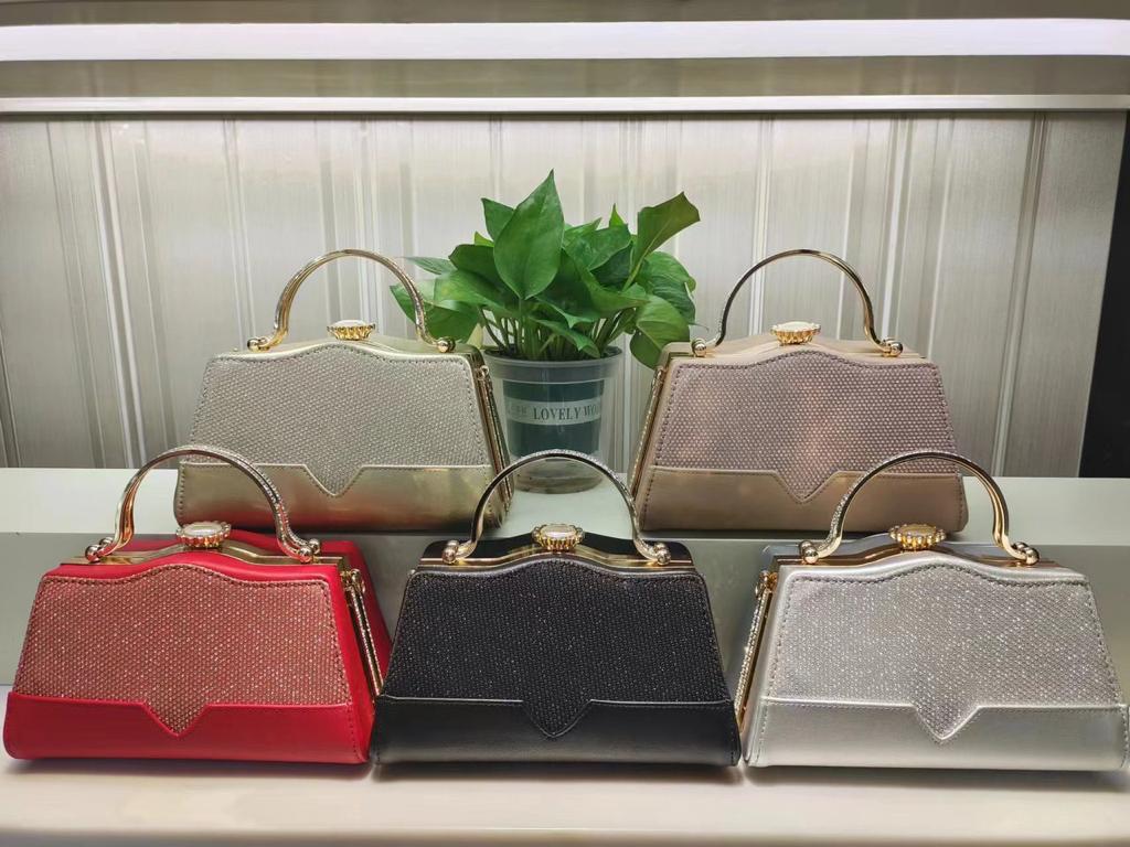 Elegant Handbags for Women in Kenya: Style, Luxury, and SophisticationIn the ever-evolving world of women’s fashion in Kenya, handbags remain a symbol of elegance, style, and confidence.